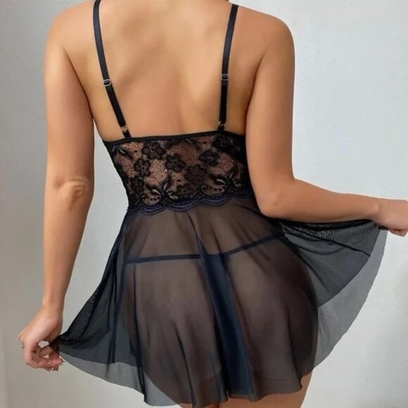 Floral Mesh Knot Front Slips - Picture 2 of 3